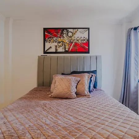 Сasa de vacaciones 3 Bedroom Luxury - Minutes To Walled