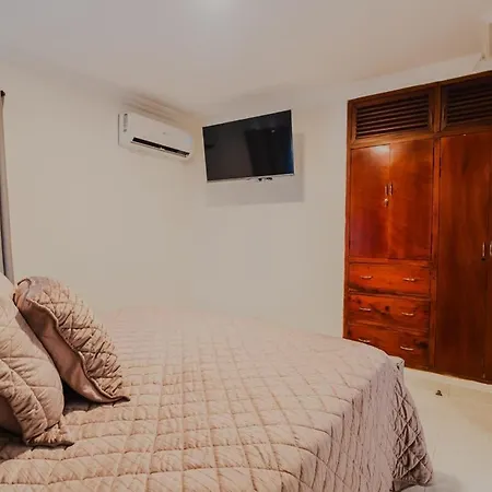 3 Bedroom Luxury - Minutes To Walled Cartagena